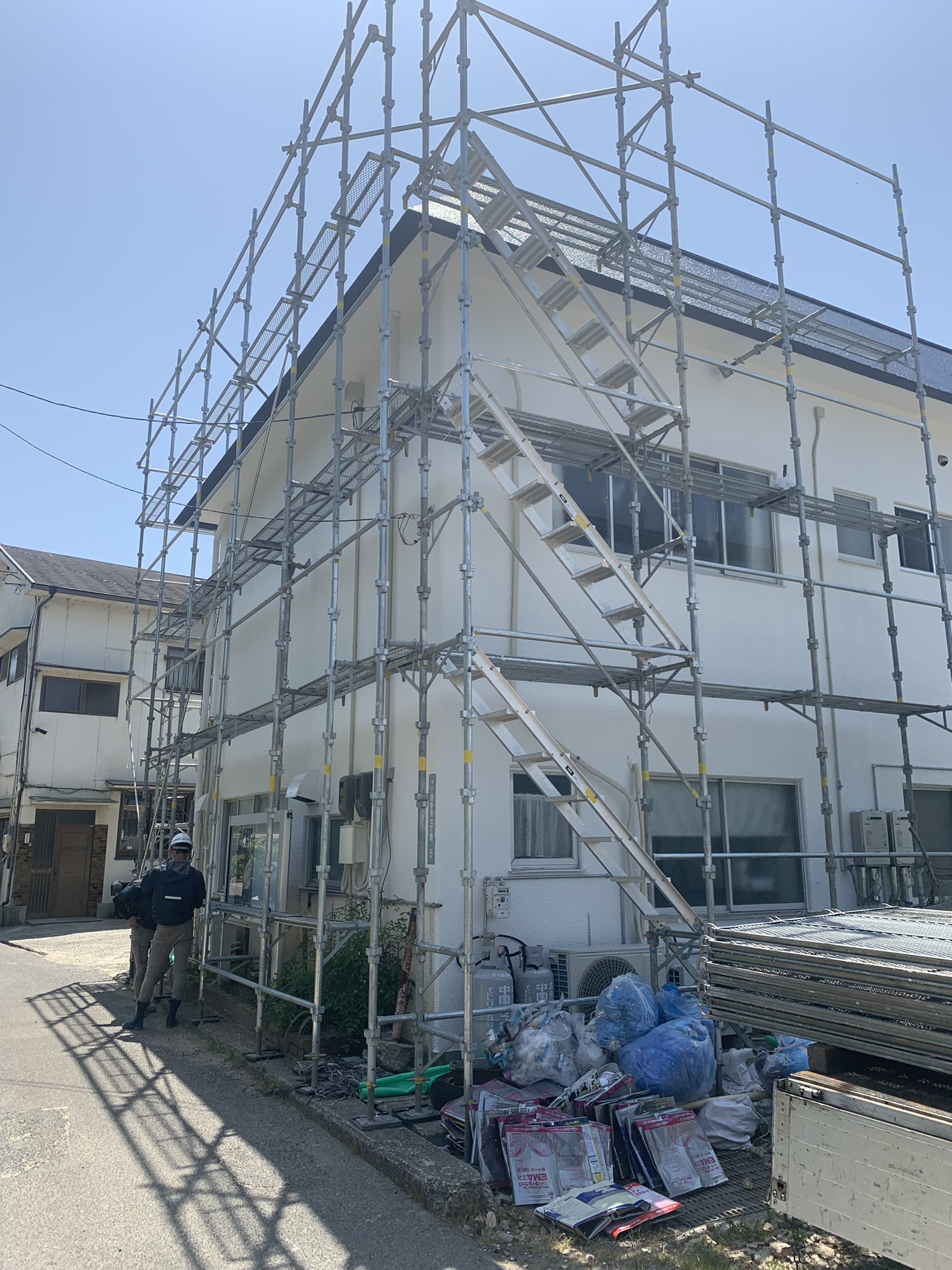 広島市にて足場工事を行いました